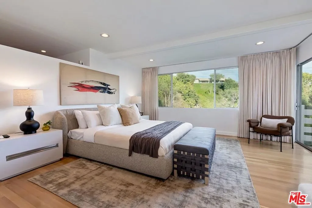 9316 Beverly Crest Drive, Beverly Hills, California 90210 home-pic-20